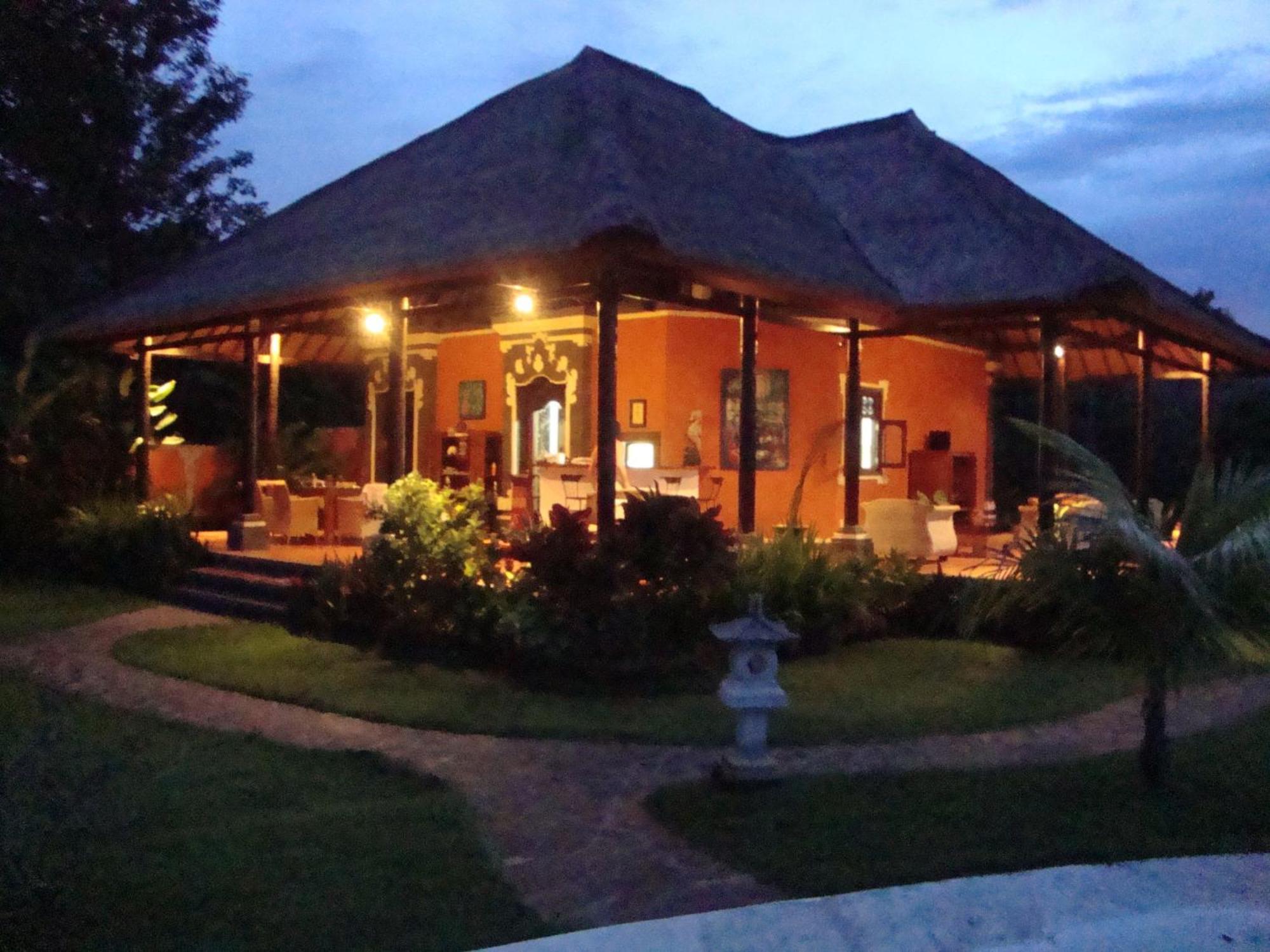 Villa Bali Pondok Jepang Lovina Екстериор снимка